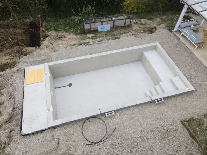 Gunite Pool Installation: Overview and Process